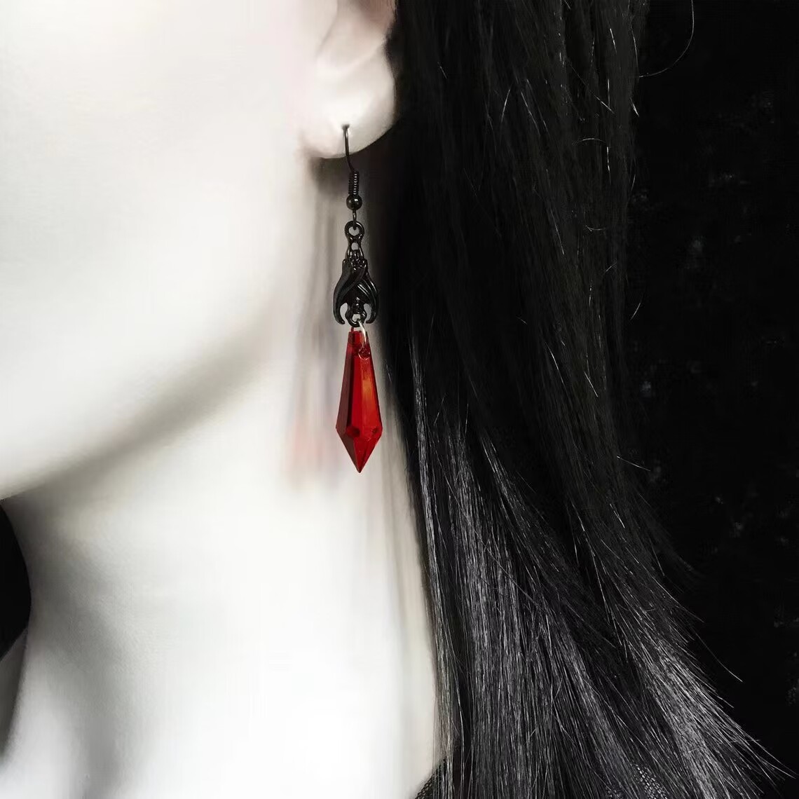 Wholesale Cross-border Hot Selling Ruby Black Gem Pendant Earrings Dark Bat Decorative Earrings Fashion Fine Jewelry Earrings