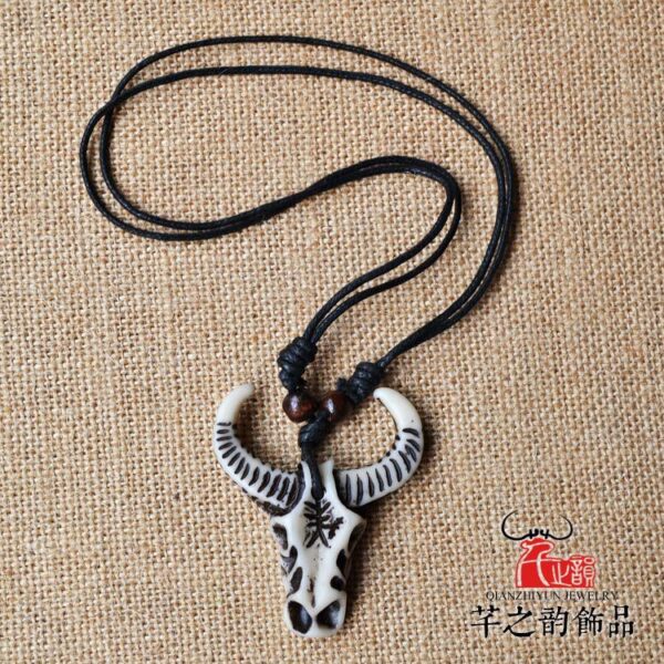 Wholesale Imitation Yak Tribal Necklace Niutou Niujiao Pendant Pendant Wa Tourism Memorial Jewelry Factory