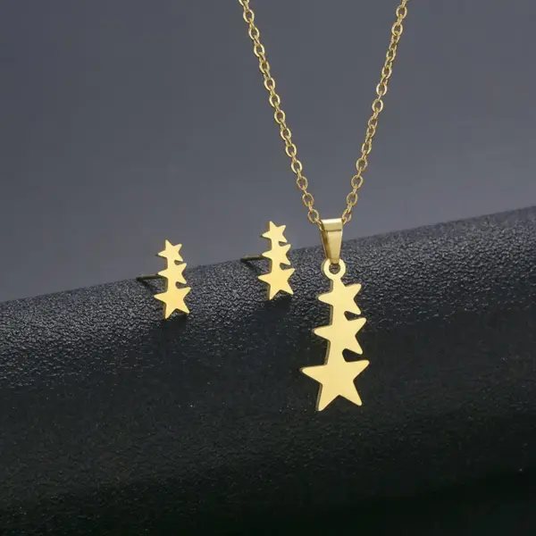 Wholesale 18k Gold-plated Stainless Steel Chain Necklace Five-pointed Star Pendant Necklace Earrings Three-piece Clavicle Chain