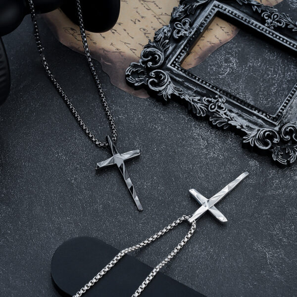 Wholesale boys' trendy cross pendant necklace