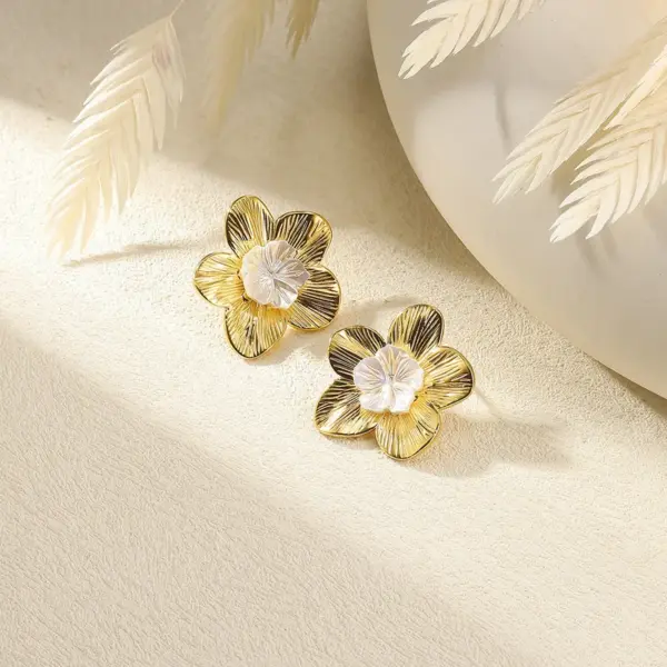 Wholesale PVD Coated Real Gold Plated Geometric Starfish Flower 304 Stainless Steel Modern Style Waterproof Non Tarnish Ear Studs