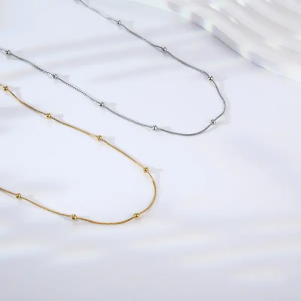 Wholesale PVD Coated Real Gold Plated 18K Gold Solid Color 304 Stainless Steel Simple Style Commute Waterproof Non Tarnish 304 Stainless Steel Necklace