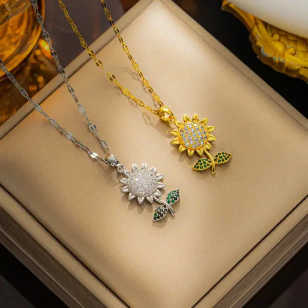 PVD Coated Real Gold Plated Sunflower Stainless Steel Vintage Style Waterproof Non Tarnish Pendant Necklace