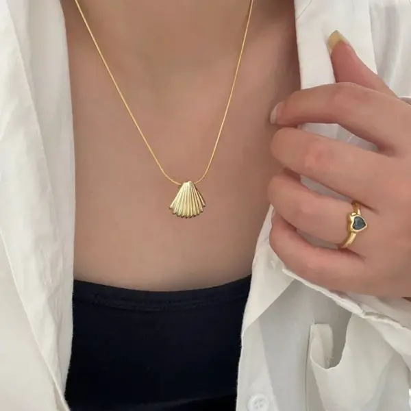 Wholesale Beach Shell Titanium Steel Plating Pendant Necklace