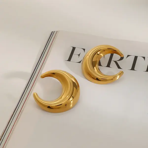Wholesale 304 Stainless Steel Moon PVD Coated 18K Real Gold Plated Real Gold Plated 18K Gold Vintage Style Simple Style Classic Style Waterproof Non Tarnish Ear Studs