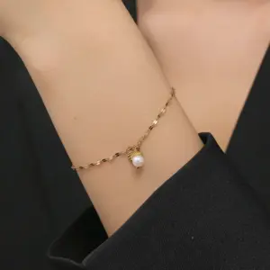 【XKB2267】Pearl Shell Bracelet / Gold