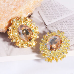 Gold + champagne oval