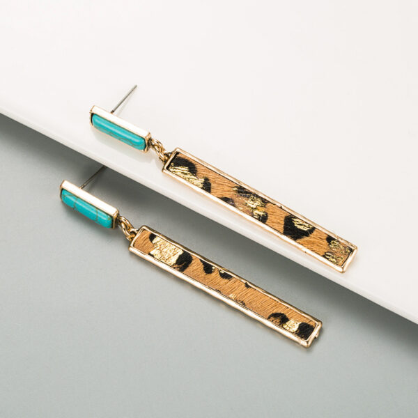 Wholesale European and American exaggerated personality long leather earrings alloy inlaid turquoise red brown leopard print leather temperament party earrings