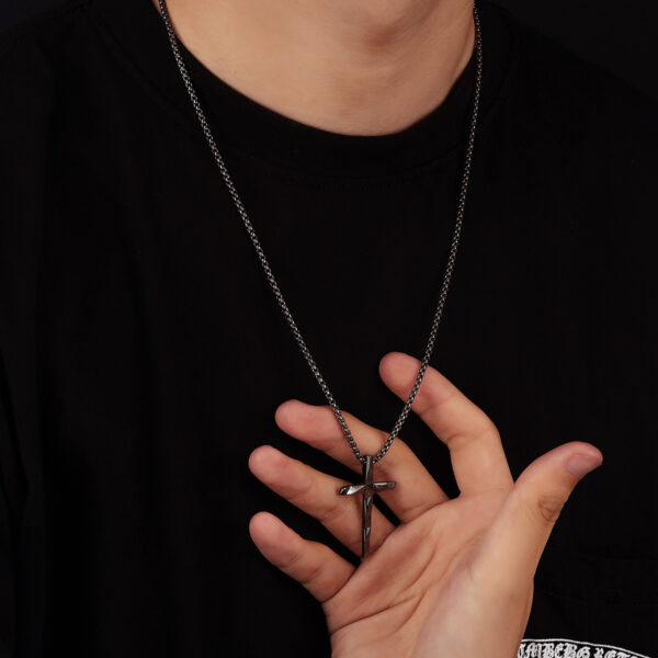 Wholesale boys' trendy cross pendant necklace