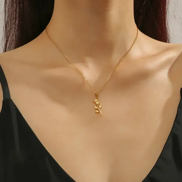 Wholesale PVD Coated Real Gold Plated 18K Gold Rose 304 Stainless Steel Elegant Waterproof Non Tarnish 304 Stainless Steel Pendant Necklace