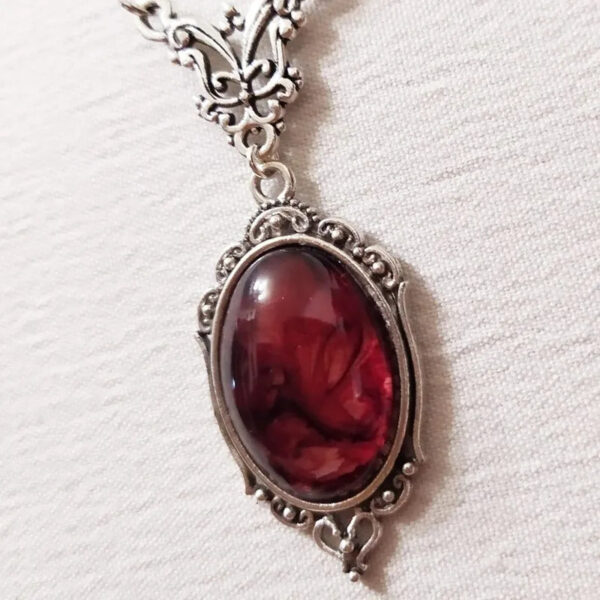 oly-f1e35883b7263d033b2d656fb5c47cd8 Wholesale Cross-border Hot Sale Brand New Retro Red Quartz Crystal Necklace Sier Plated Fashion Jewelry Pendant Necklace
