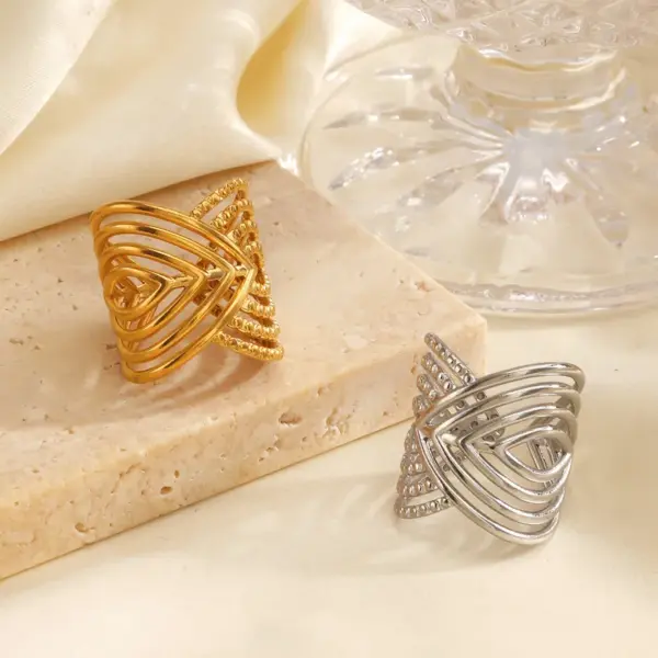 Wholesale Ion Plating (IP) 18K Gold Plated Lines 304 Stainless Steel Artistic Waterproof Non Tarnish Open Rings
