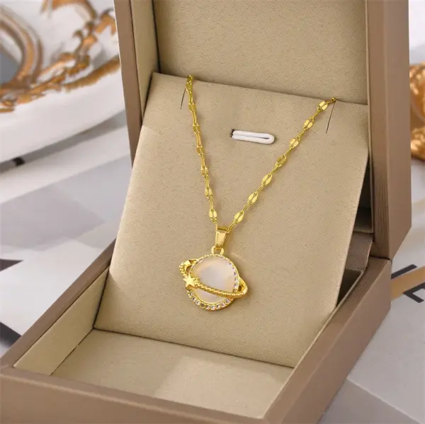 Wholesale Real Gold Plated Star Planet 304 Stainless Steel Fashion Waterproof Non Tarnish Necklace