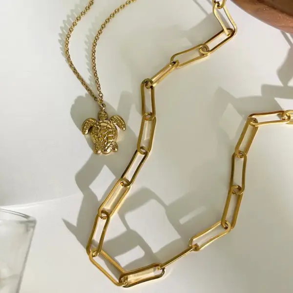 Wholesale 316L Stainless Steel Tortoise Waterproof Non Tarnish Surgical Steel Casual Elegant Simple Style Paperclip Chain Cable Chain Pendant Necklace For Women's