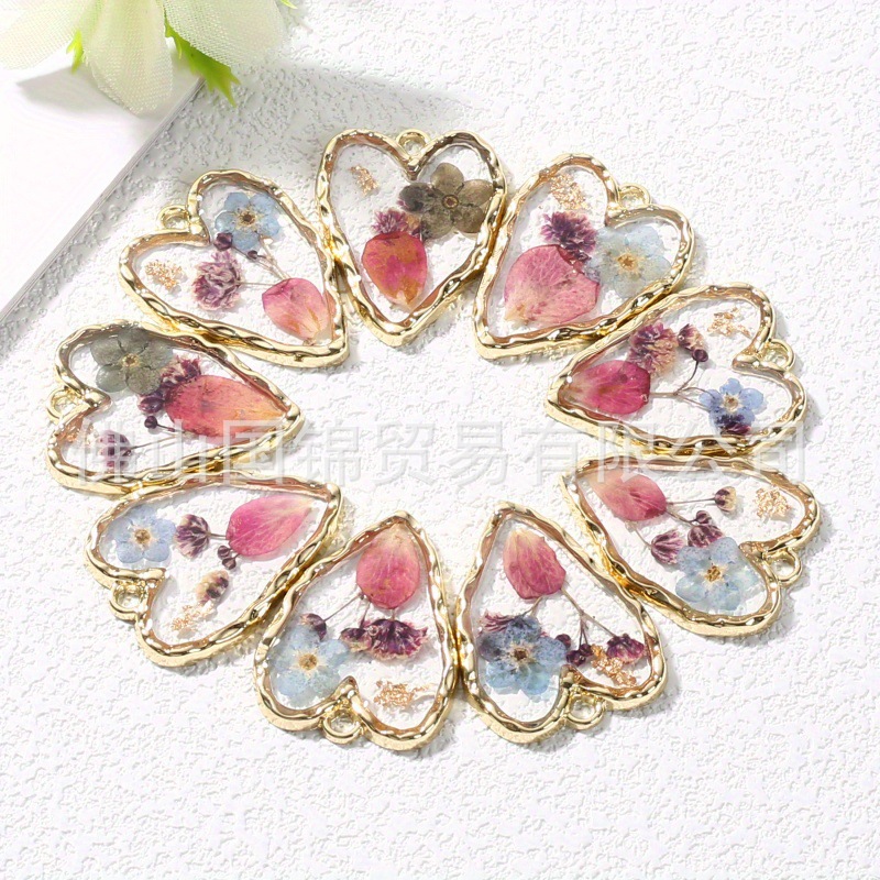 Wholesale DIY fresh real flower jewelry heart-shaped exy ied flower forget-me-not pendant temperament