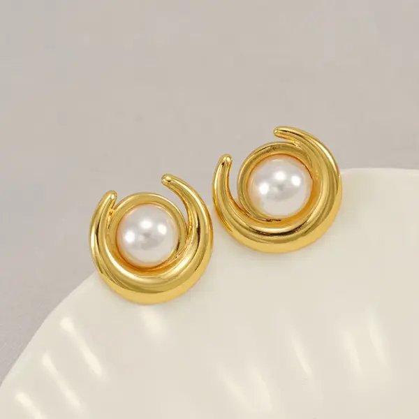 Wholesale 1 Pair Simple Style Classic Style Fish Tail Plating Inlay 304 Stainless Steel Artificial Pearls Resin 18K Gold Plated Ear Studs