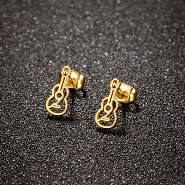 Wholesale PVD Coated 18K Gold Real Gold Plated Cello 304 Stainless Steel Simple Style Waterproof Non Tarnish Ear Studs
