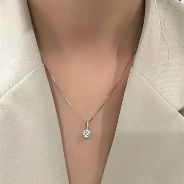 Mini Single Diamond Zircon Necklace For Women Simple Trendy Transparent Collarbone Chain Geometric Stainless Steel Material