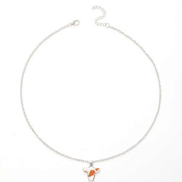 Wholesale Western style alloy mini cow head random pattern pendant simple fashion ladies jewelry necklace