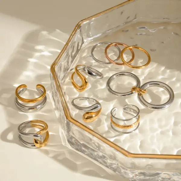 PVD Coated Real Gold Plated Geometric 304 Stainless Steel Simple Style Classic Style Waterproof Non Tarnish Rings