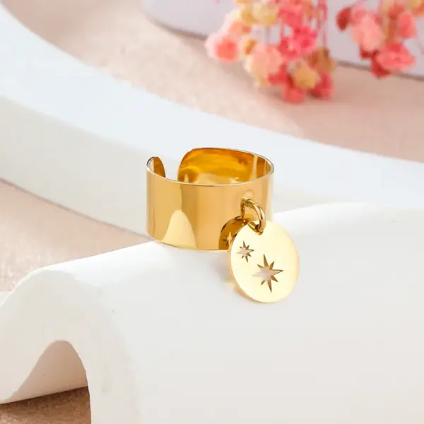 304 Stainless Steel Star PVD Coated 14K Gold Plated 18K Gold Plated Simple Style Classic Style Waterproof Non Tarnish Gold Charm Rings