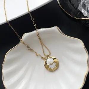 01-I 1 Titanium Steel Small Board Bear Necklace / Gold