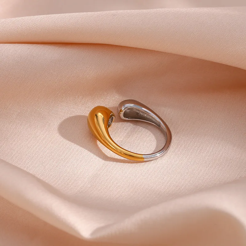 Wholesale PVD Coated Real Gold Plated 18K Gold Color Block 304 Stainless Steel Simple Style Waterproof Non Tarnish Rings