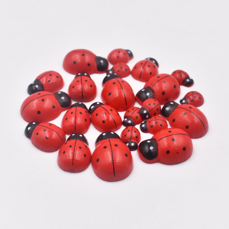 Wholesale DIY Micro Landscape Aessories Wooden Mini Color Coinella Small Bonsai Decoration Aessories Beetle