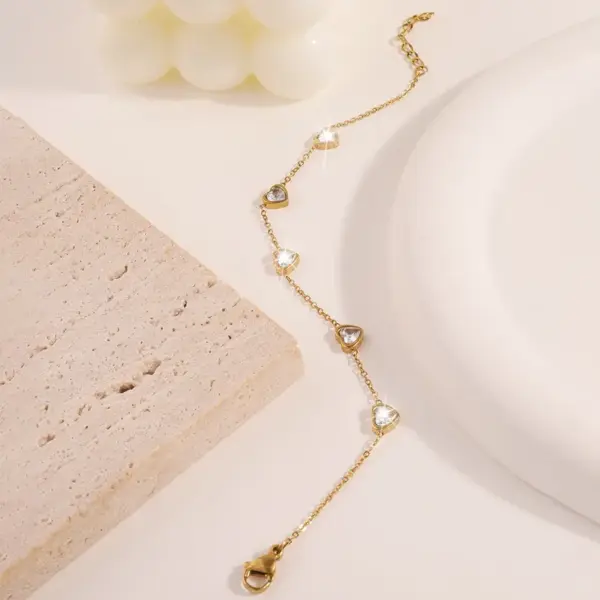 Wholesale 304 Stainless Steel Heart Shape PVD Coated Zircon Real Gold Plated 18K Gold Simple Style Classic Style Waterproof Non Tarnish O-shaped Chain Lobster Trigger Clasp Closure Bracelets
