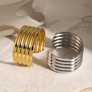 Wholesale 304 Stainless Steel Round PVD Coated 18K Real Gold Plated Real Gold Plated IG Style Simple Style Waterproof Non Tarnish Gold Bangle