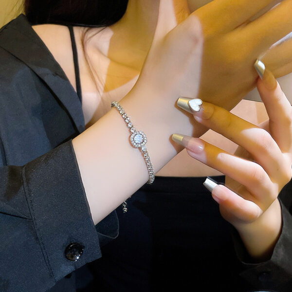 Wholesale Light luxury zircon bracelet for women high-grade full diamond super shiny personality all-match bracelet cold style niche temperament bracelet for women