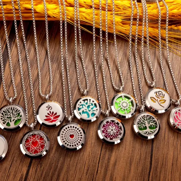 Wholesale Jewelry Casual Simple Style Life Tree 304 Stainless Steel Polishing Pendant Necklace Locket Necklace Box Chain