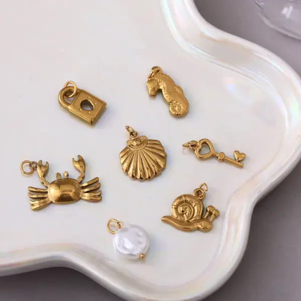 Wholesale PVD Coated 18K Gold Plated Hippocampus Shell 201 Stainless Steel 304 Stainless Steel Casual Vacation Waterproof Non Tarnish 201 Stainless Steel Pendant Necklace