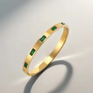 30 B-A-3 Gold Green Diamond