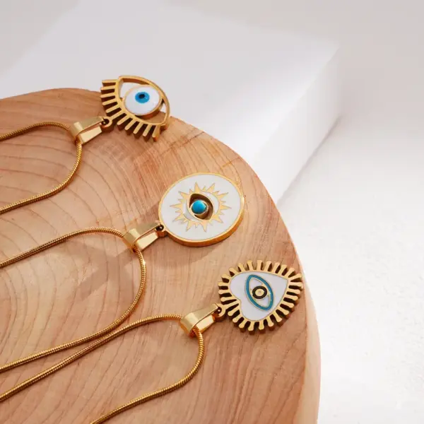 Wholesale Real Gold Plated 304 Stainless Steel 316 Stainless Steel PVD Coated Devil's Eye Waterproof Non Tarnish Glam Retro Pendant Necklace For Women's