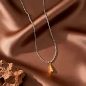 X06001-Gypsophila Long Water Drop-Necklace-Contrast Color