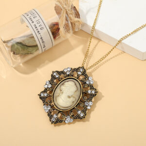 Wholesale retro statue hollow pendant ladies light luxury jewelry niche sweater chain alloy diamond necklace
