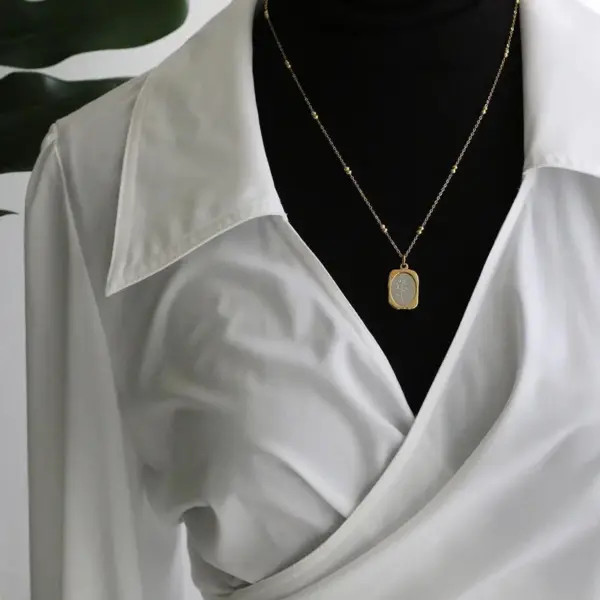 Wholesale Vintage Style Rose Flower Stainless Steel Titanium Steel Plating Pendant Necklace