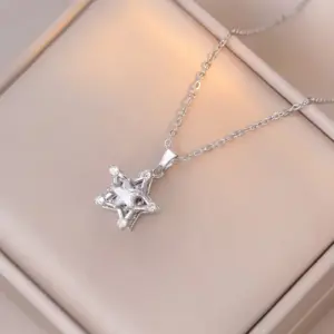X1460 Steel Five-Pointed Star Rotating Necklace