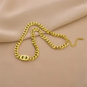 8970-Gold Necklace