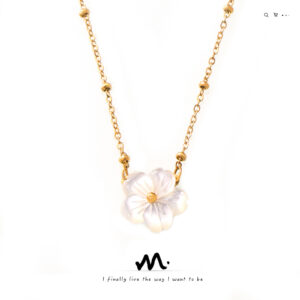 Wholesale Chic style fashion personality elegant temperament cold wind necklace white sea shell flower pendant clip bead chain titanium steel jewelry