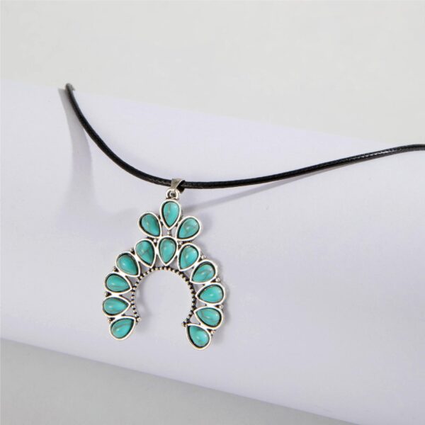 Wholesale Bohemian Style Vintage Turquoise Flower Necklace