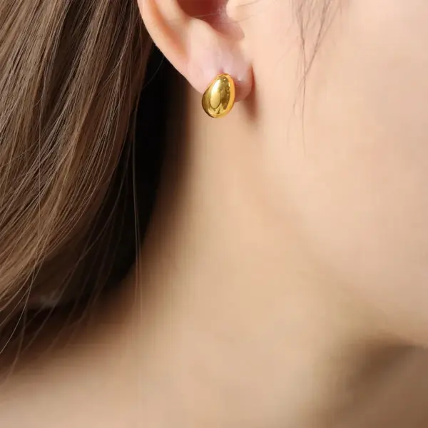 304 Stainless Steel Solid Color PVD Coated 18K Gold Plated Real Gold Plated 18K Gold Simple Style Waterproof Non Tarnish Plating Gold Sier Ear Studs
