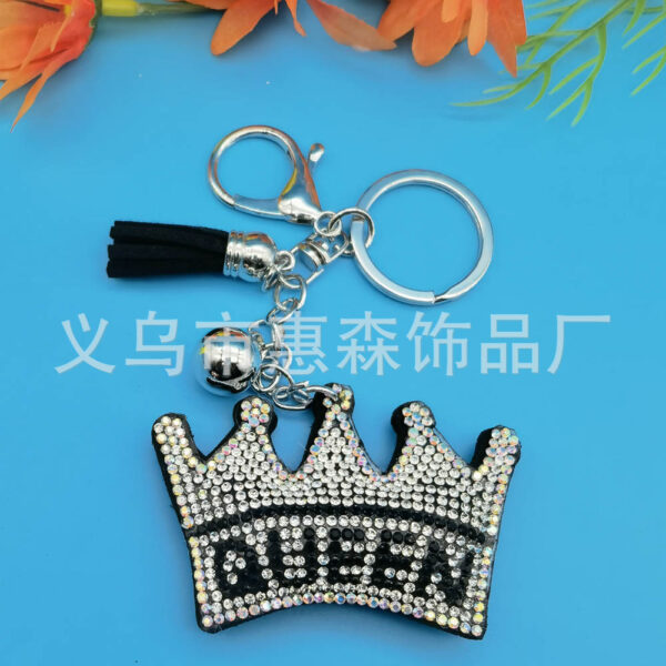 oly-f5298ebe3d20f67459247b25520c06f4 Wholesale 4pcs Diamond-encrusted Crown QUEEEN Keychain