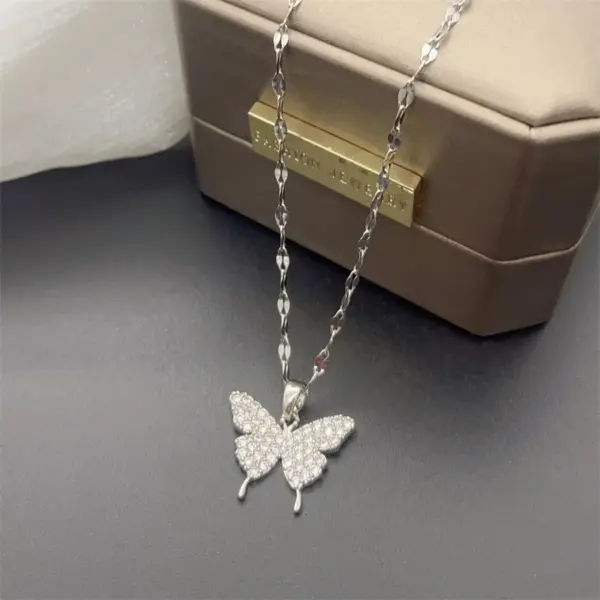 Wholesale PVD Coated Real Gold Plated Butterfly Stainless Steel Fashion Waterproof Non Tarnish Necklace