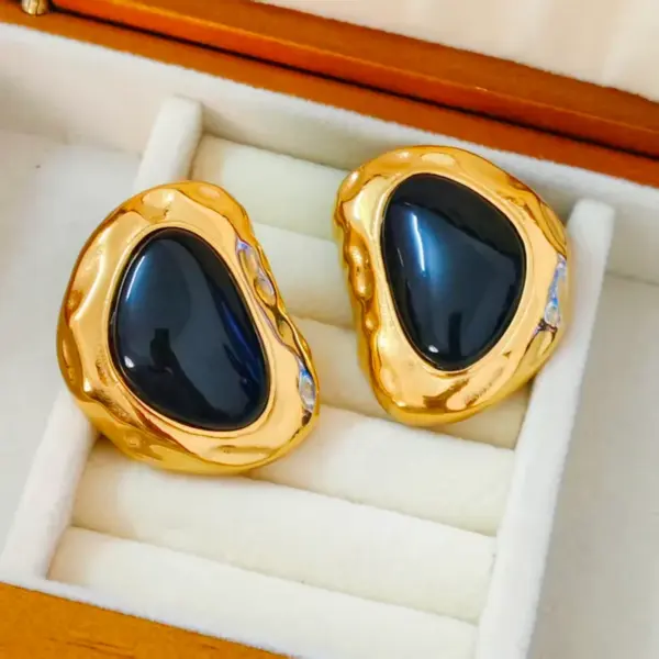 Wholesale Vintage Resin Stainless Steel European And American Style Earrings Classic Design Unisex Butterfly Hat Ear Studs Suitable For Travel And Festivals