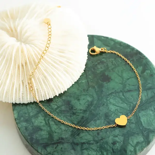 Wholesale PVD Coated Real Gold Plated 18K Gold Heart Shape 304 Stainless Steel Fashion Waterproof Non Tarnish 304 Stainless Steel Bracelets