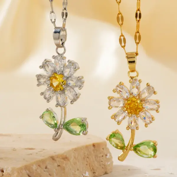 Wholesale 304 Stainless Steel Copper K Gold Plated Inlay Sunflower Zircon Copper Necklaces