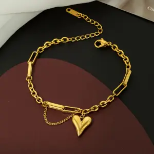 Qye69 Heart-Shaped Bracelet / Gold