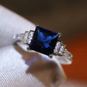 Wholesale Fashion Ladies New Dark Blue Zircon Platinum Plated Diamond Copper Ring Hand Jewelry